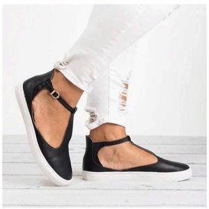 Brand New!! Women’s round toe platform shoes